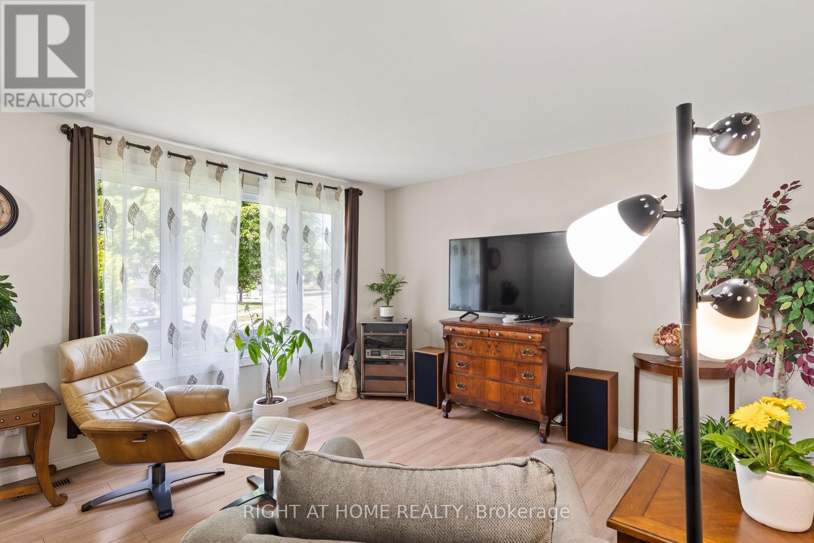 22 VINCENT CRESCENT - 6