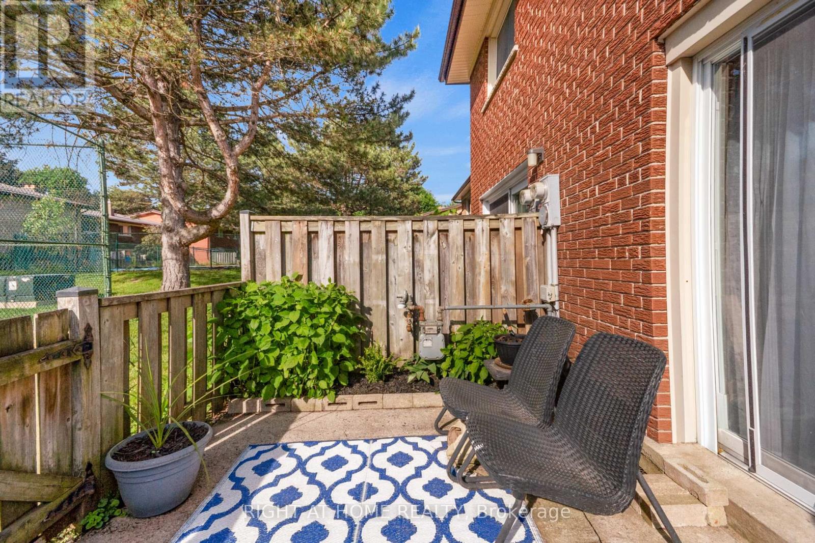 5 ARBOUR GLEN CRESCENT - 22
