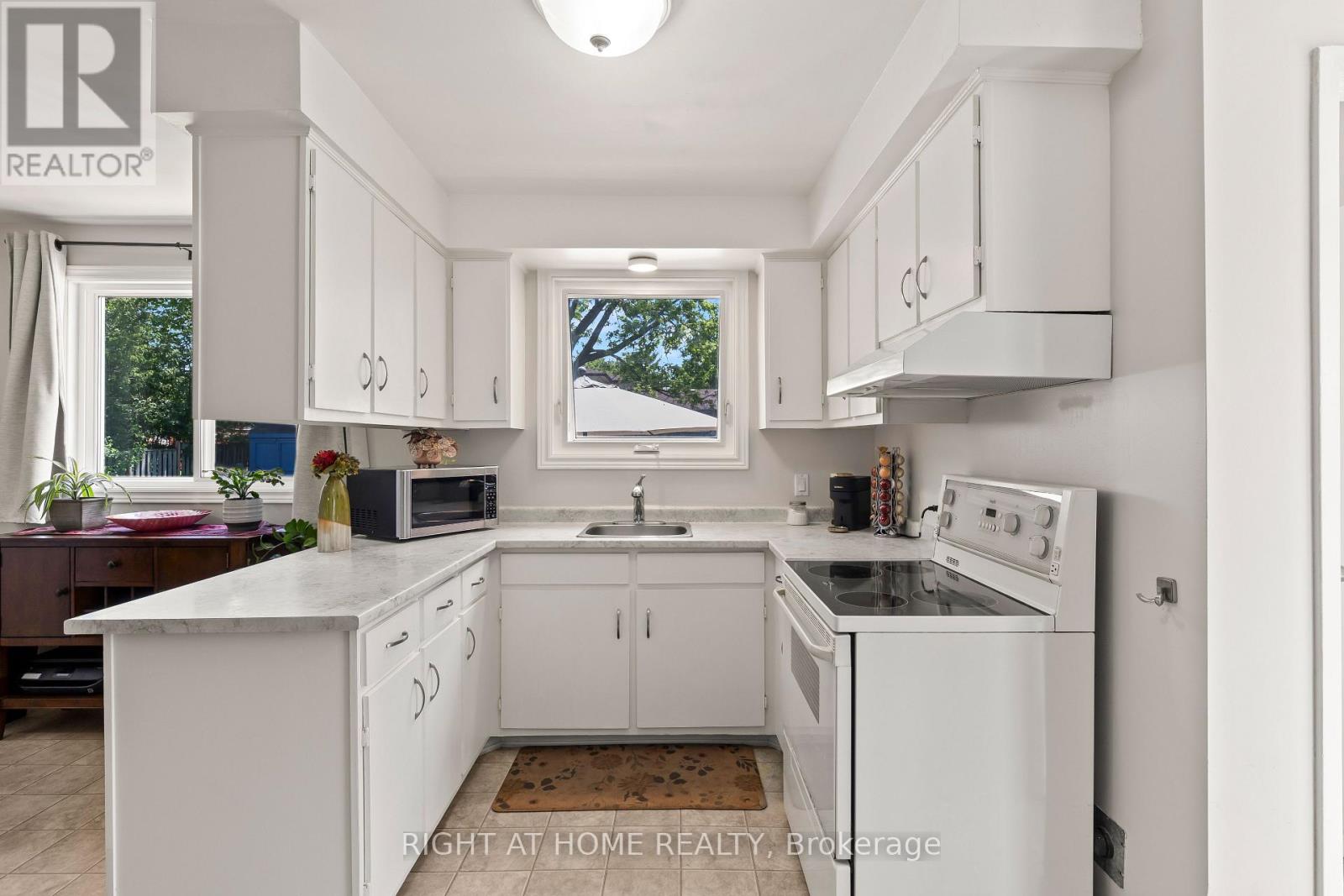 22 VINCENT CRESCENT - 7
