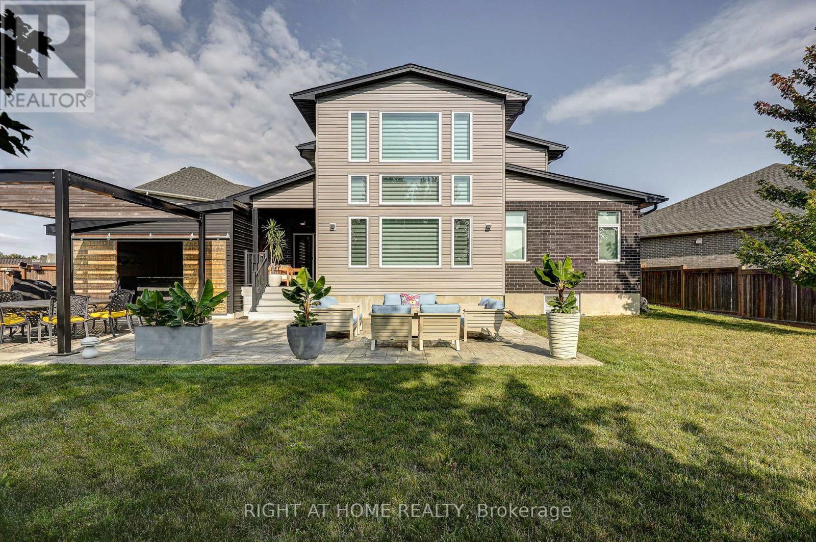 28 MARTINGALE TERRACE - Image 4