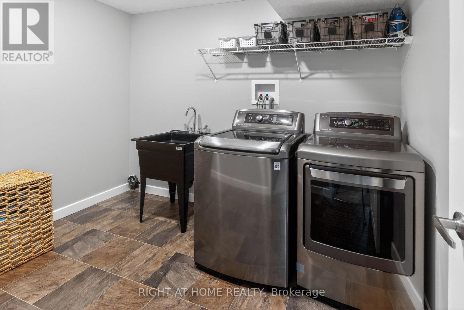 28 MARTINGALE TERRACE - Image 48