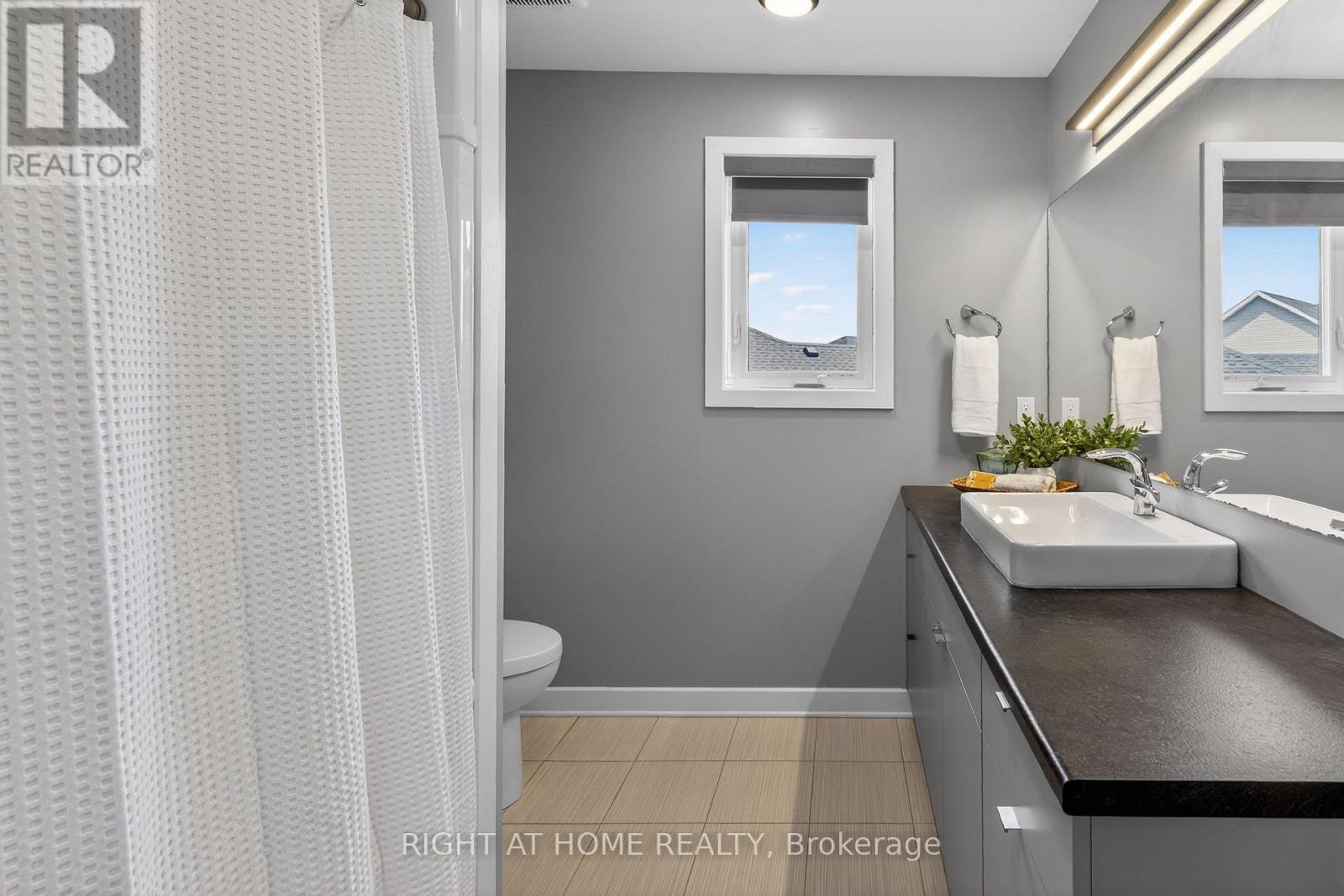 28 MARTINGALE TERRACE - Image 41