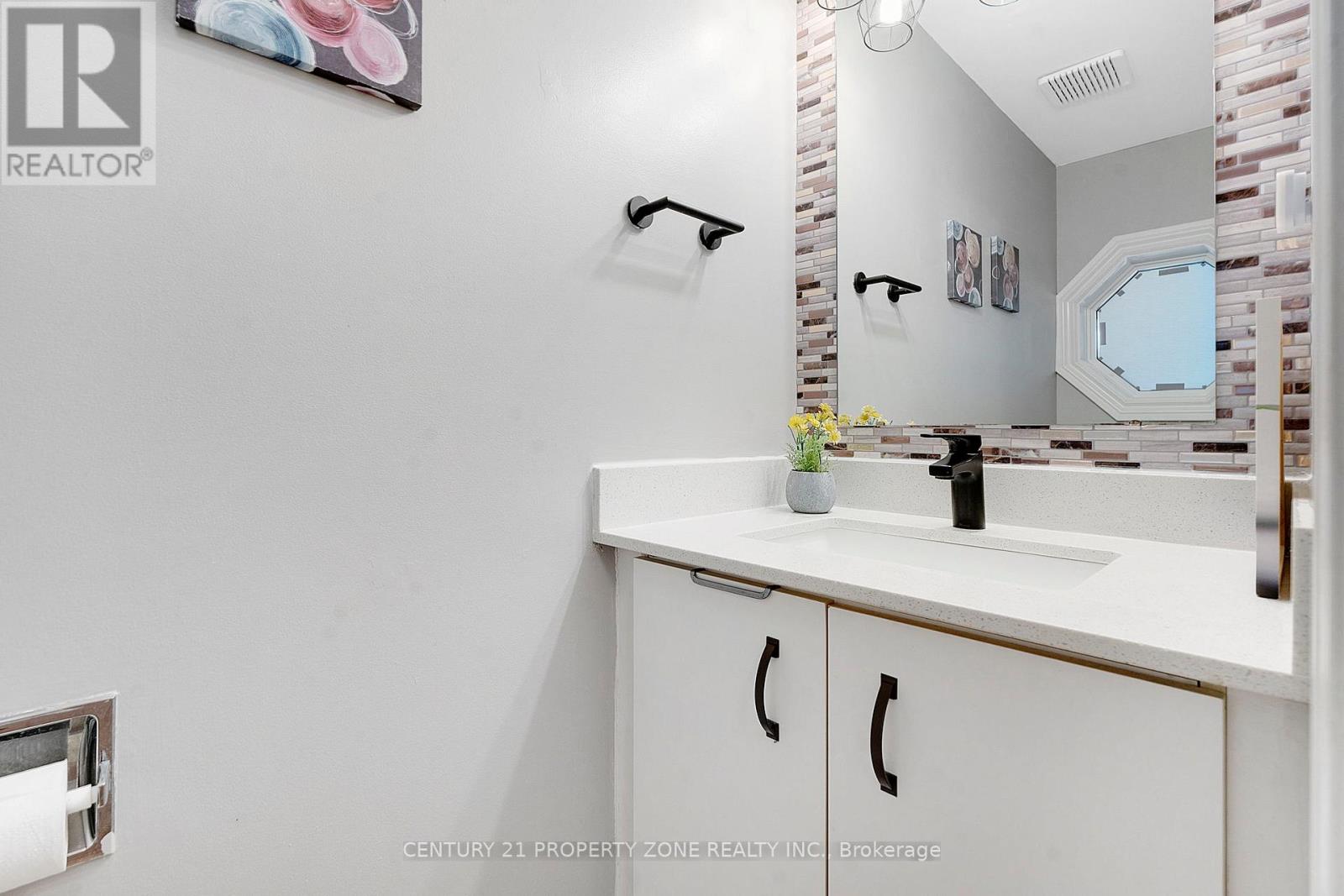 #40 5659 GLEN ERIN DRIVE - 19