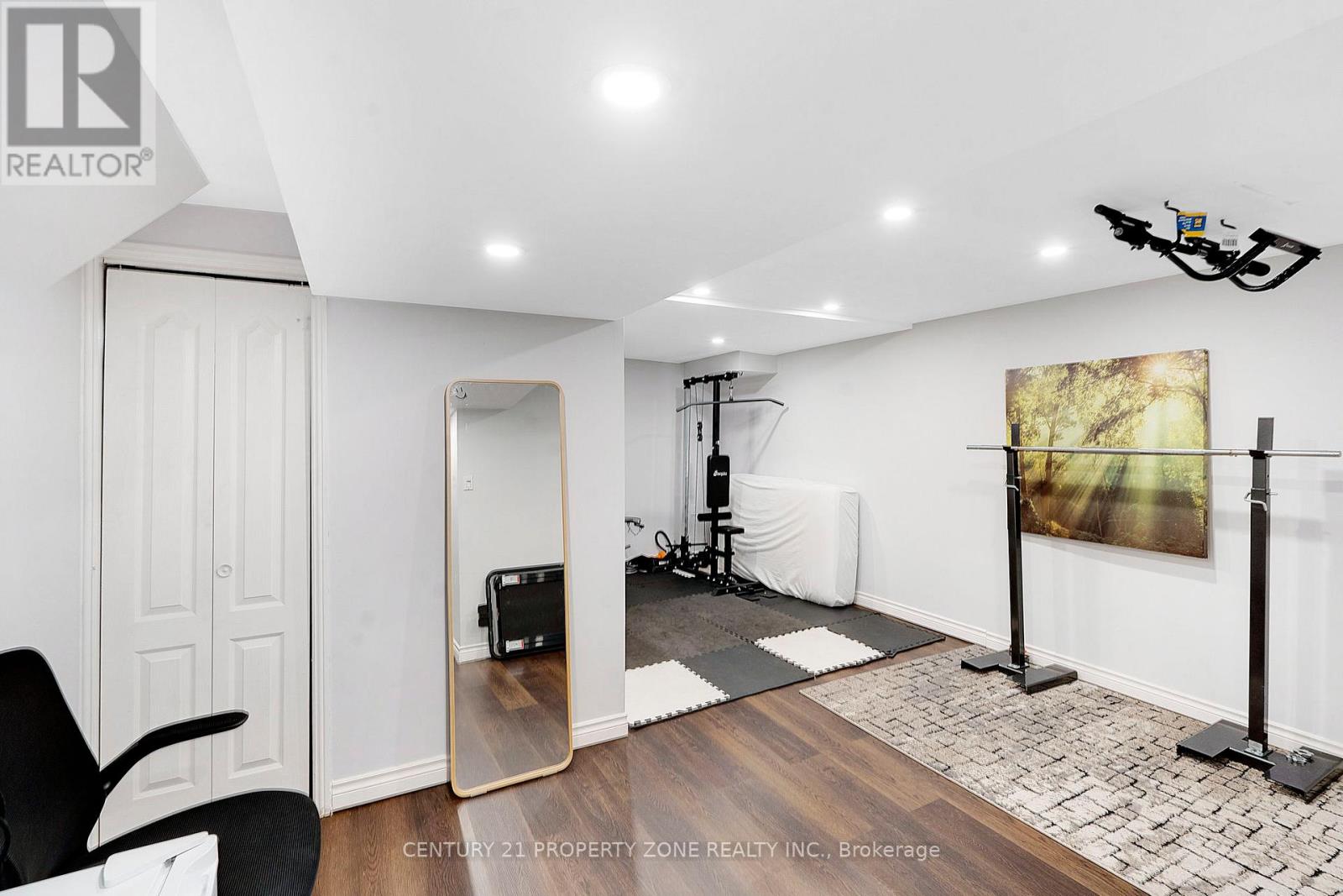#40 5659 GLEN ERIN DRIVE - 21