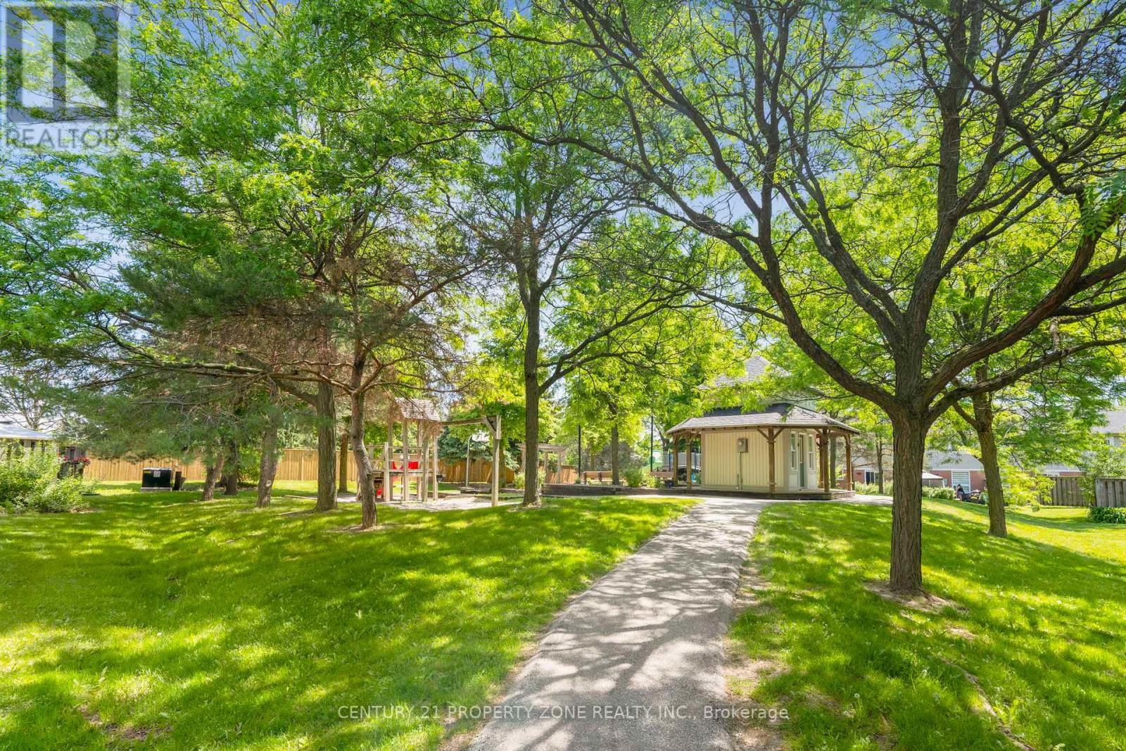 #40 5659 GLEN ERIN DRIVE - 26