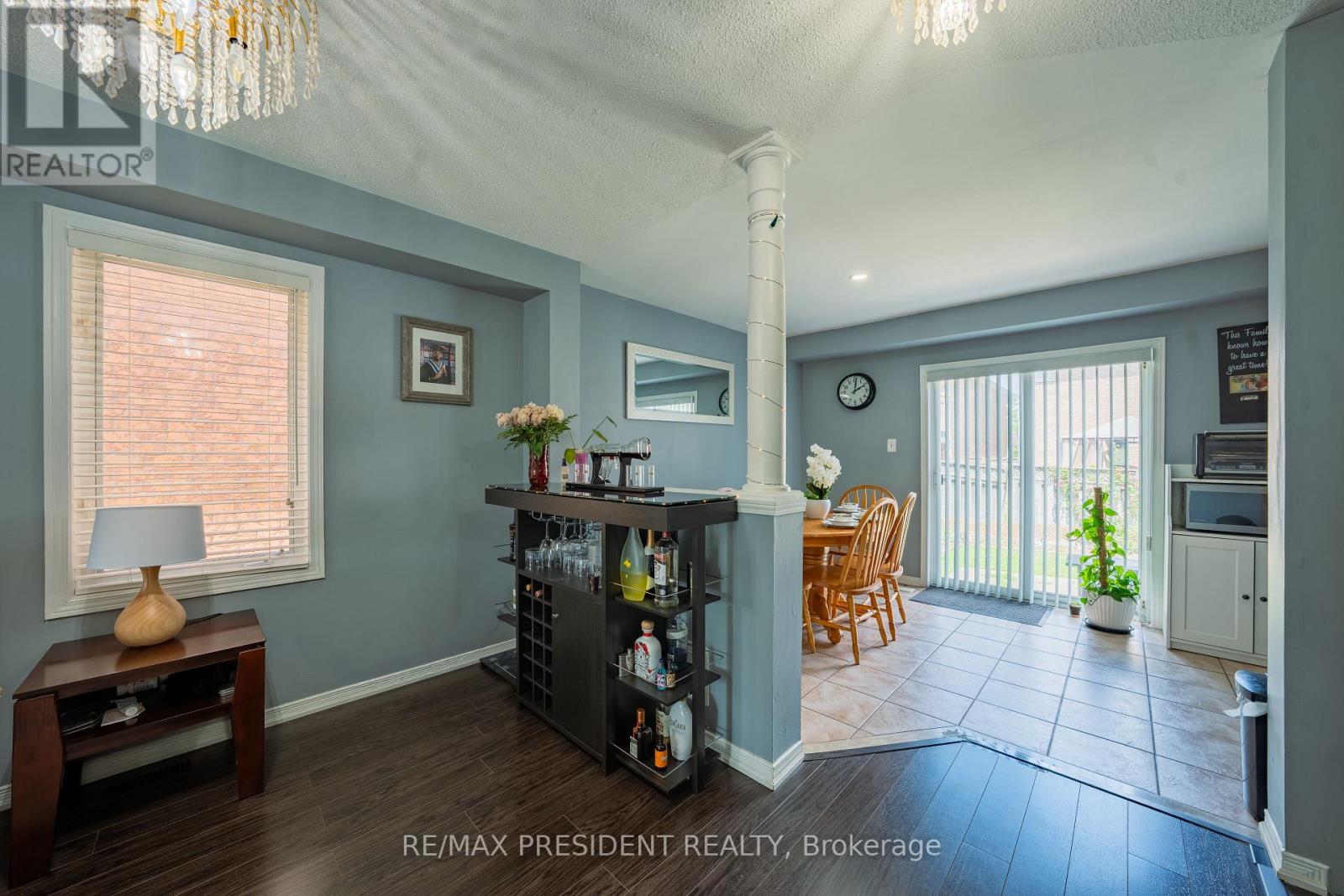 4 REDFINCH WAY - 10