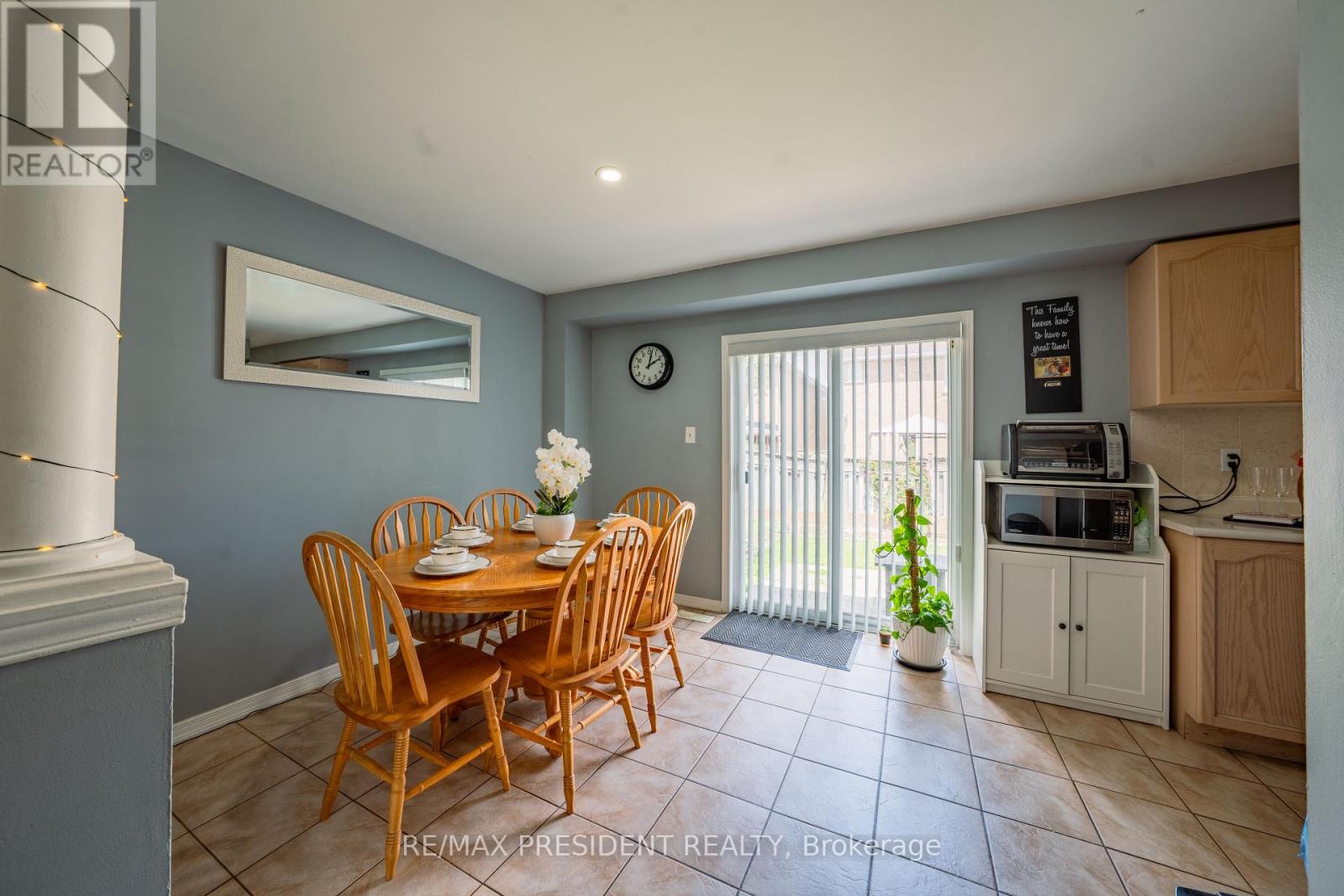 4 REDFINCH WAY - 11