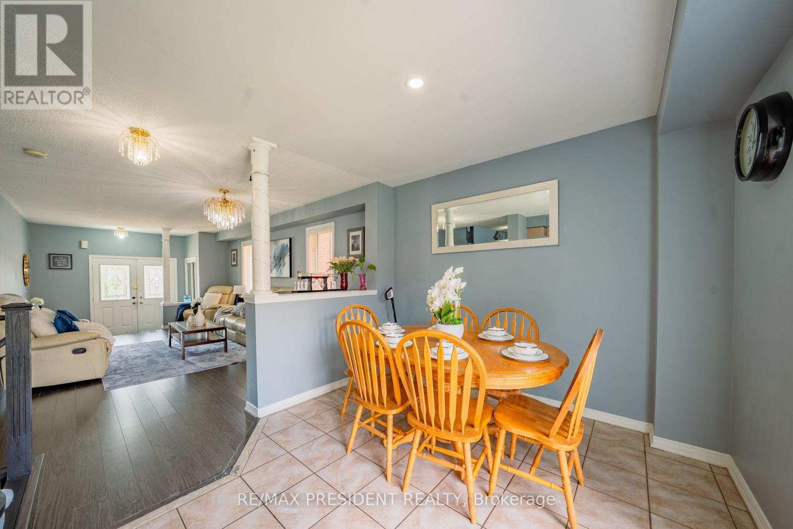 4 REDFINCH WAY - 12