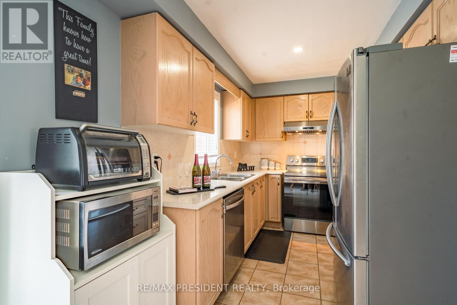 4 REDFINCH WAY - 15