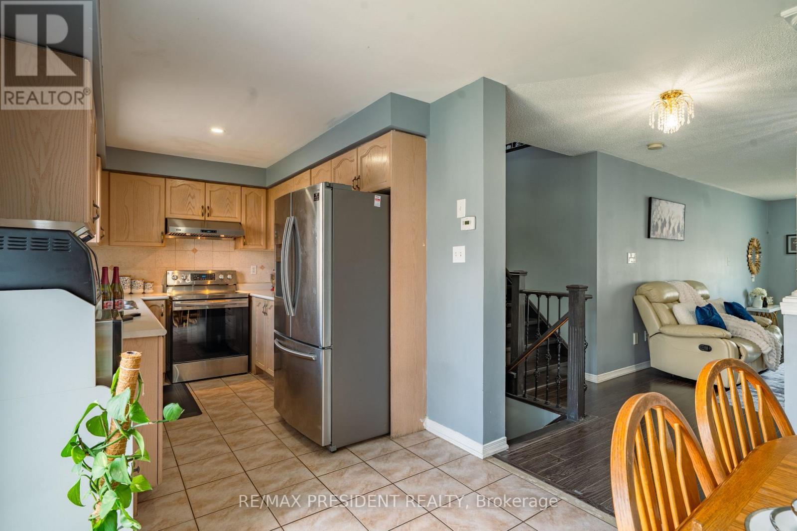 4 REDFINCH WAY - 16