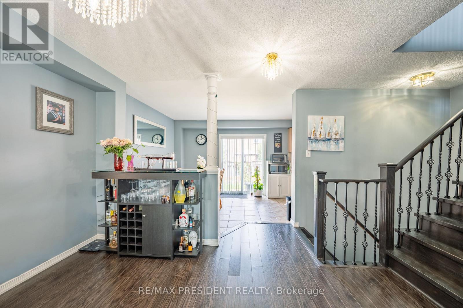 4 REDFINCH WAY - 9