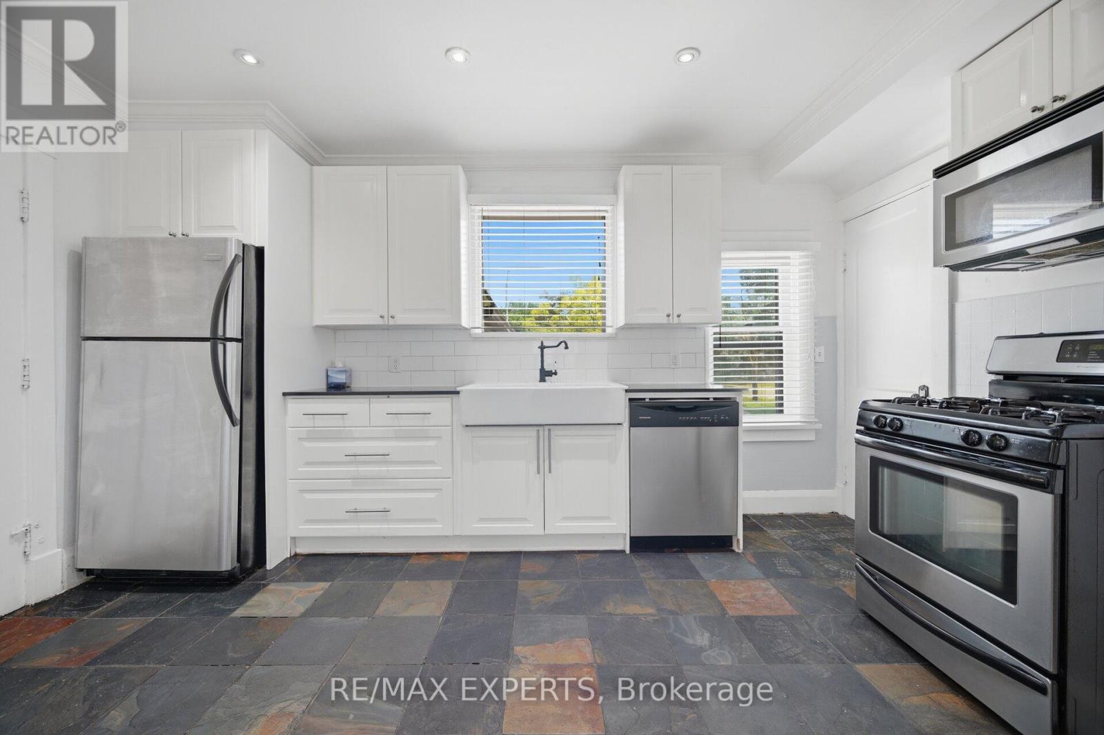 3 MAPLE AVENUE - 13