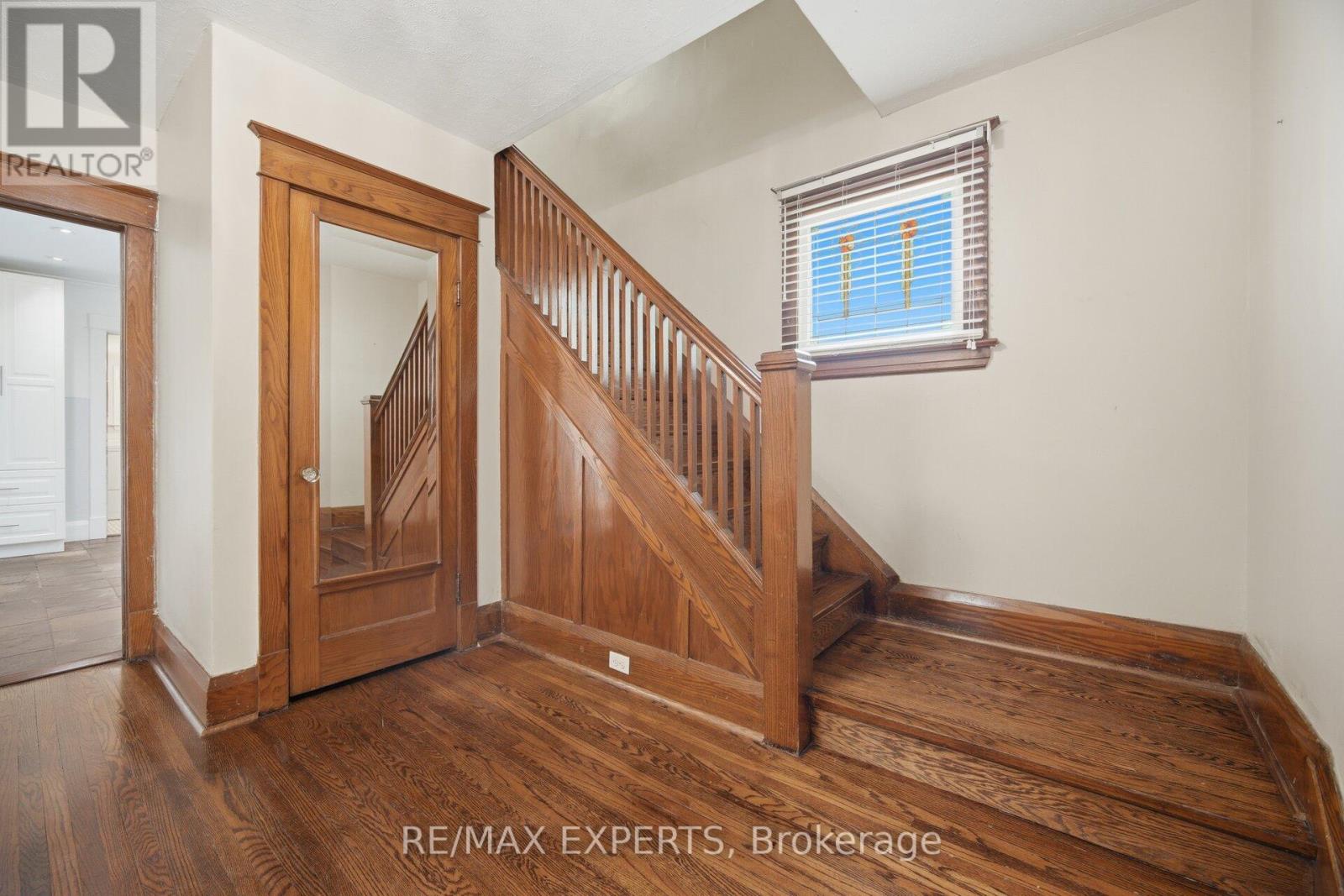 3 MAPLE AVENUE - 18