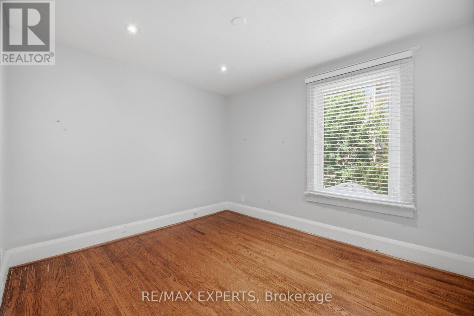 3 MAPLE AVENUE - 24