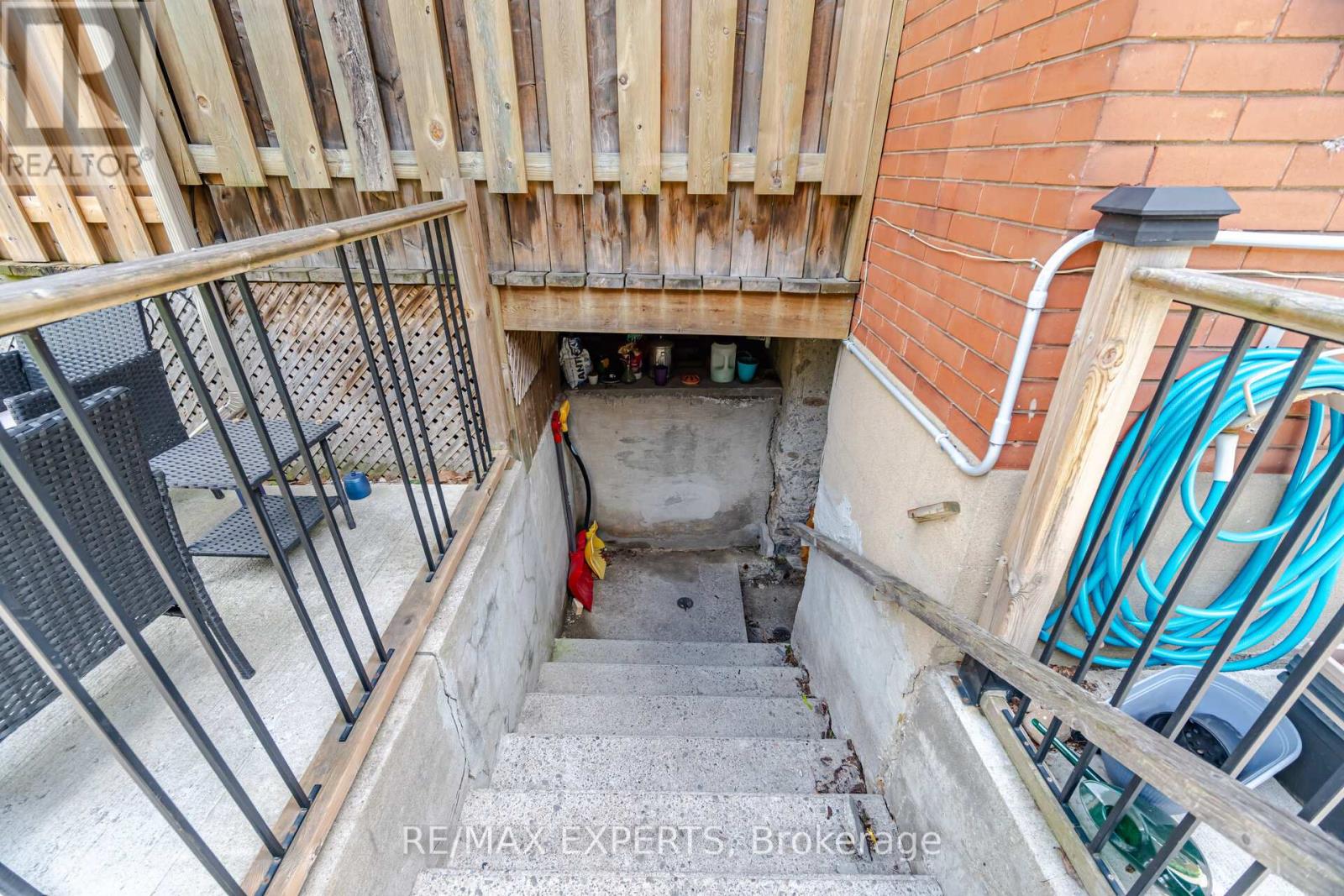 3 MAPLE AVENUE - 26