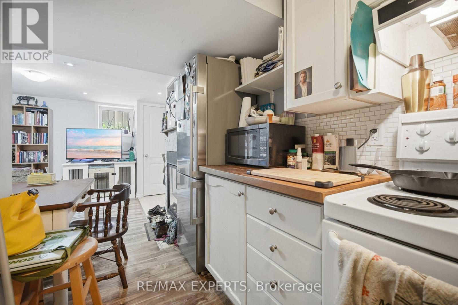 3 MAPLE AVENUE - 33