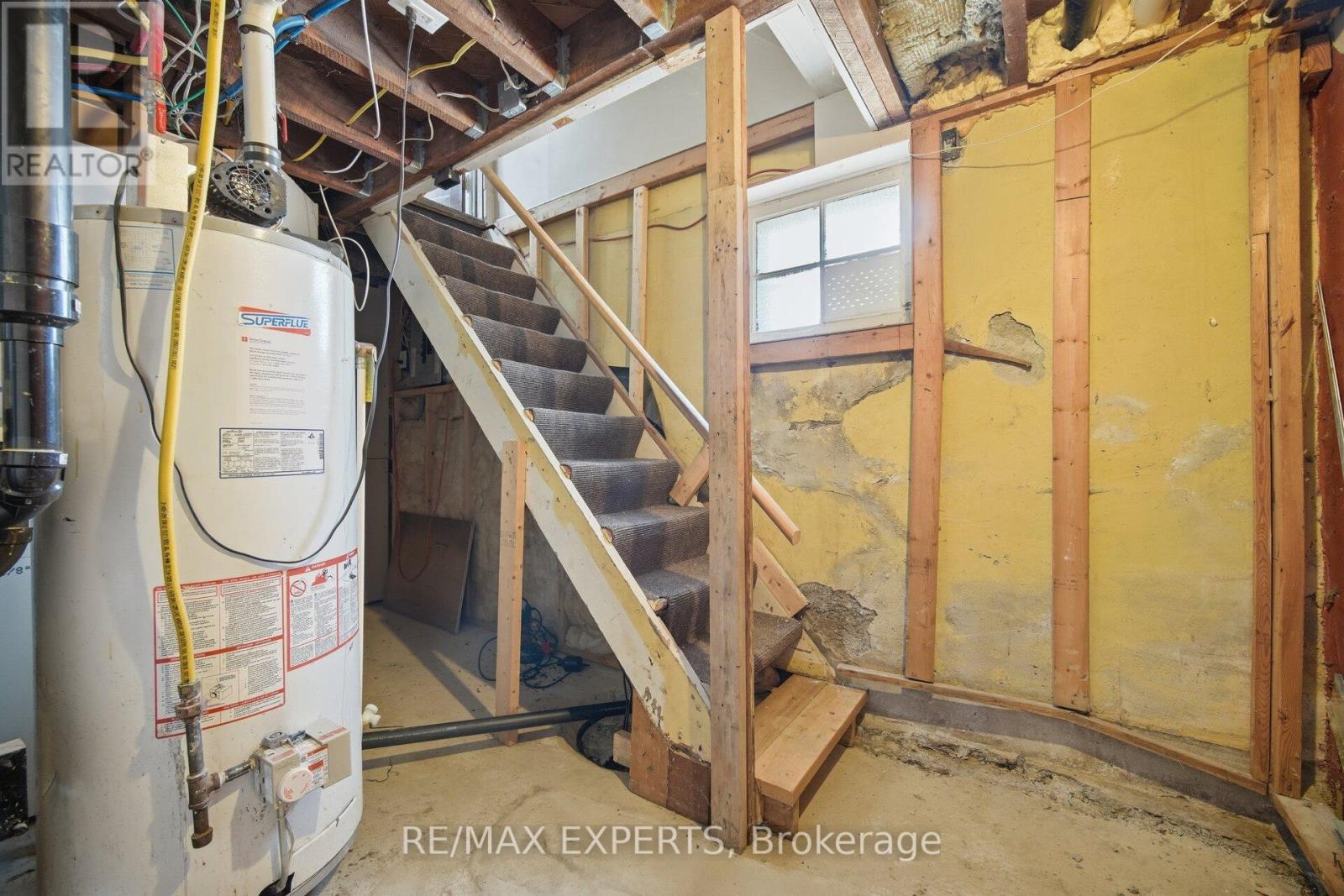3 MAPLE AVENUE - 35