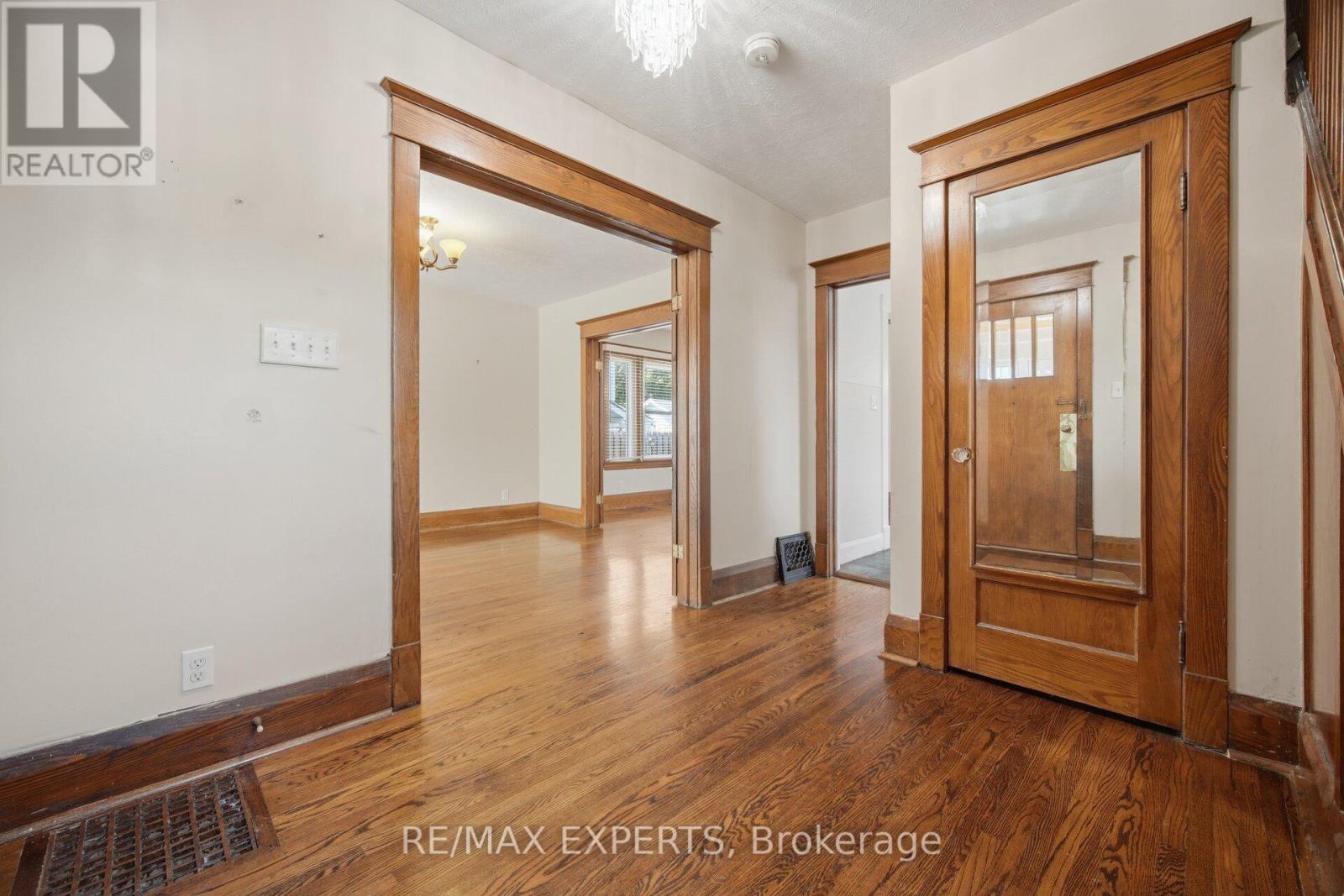 3 MAPLE AVENUE - 5