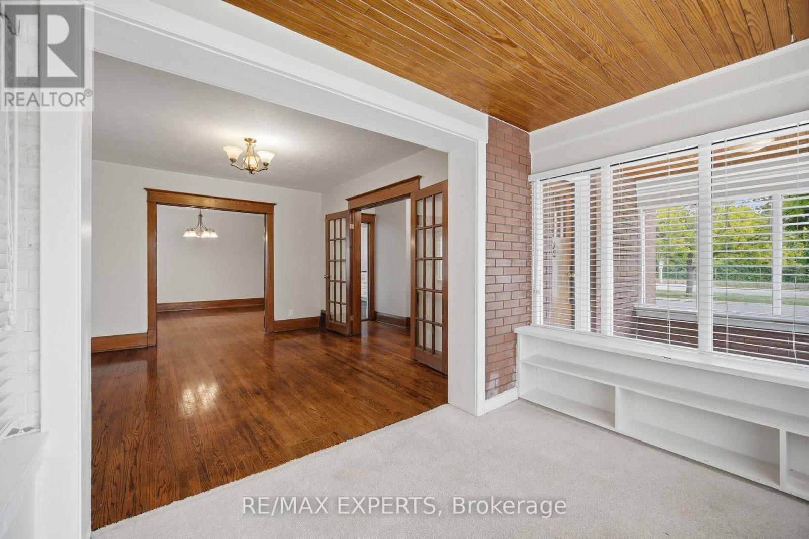 3 MAPLE AVENUE - 7