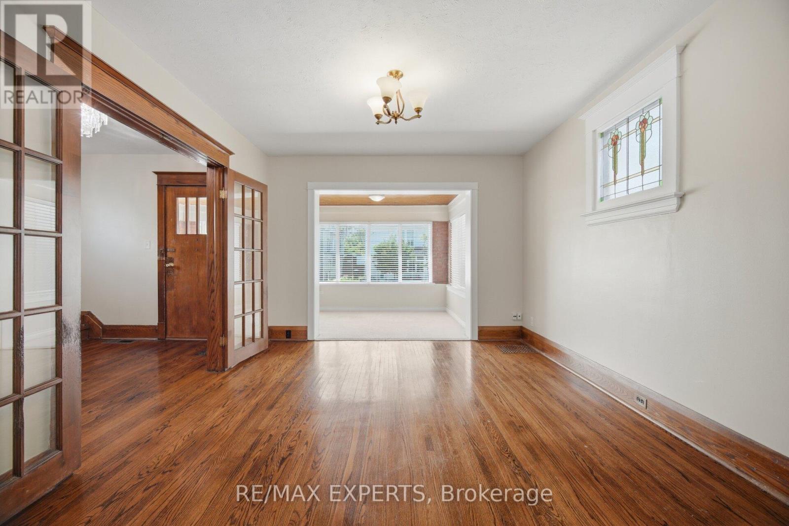 3 MAPLE AVENUE - 8