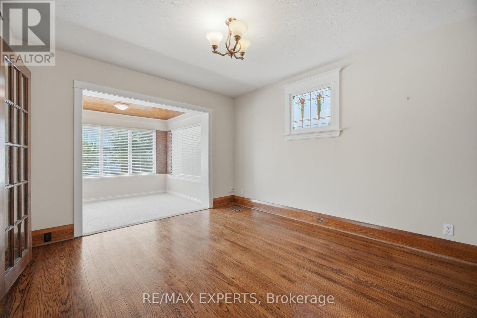 3 MAPLE AVENUE - 9