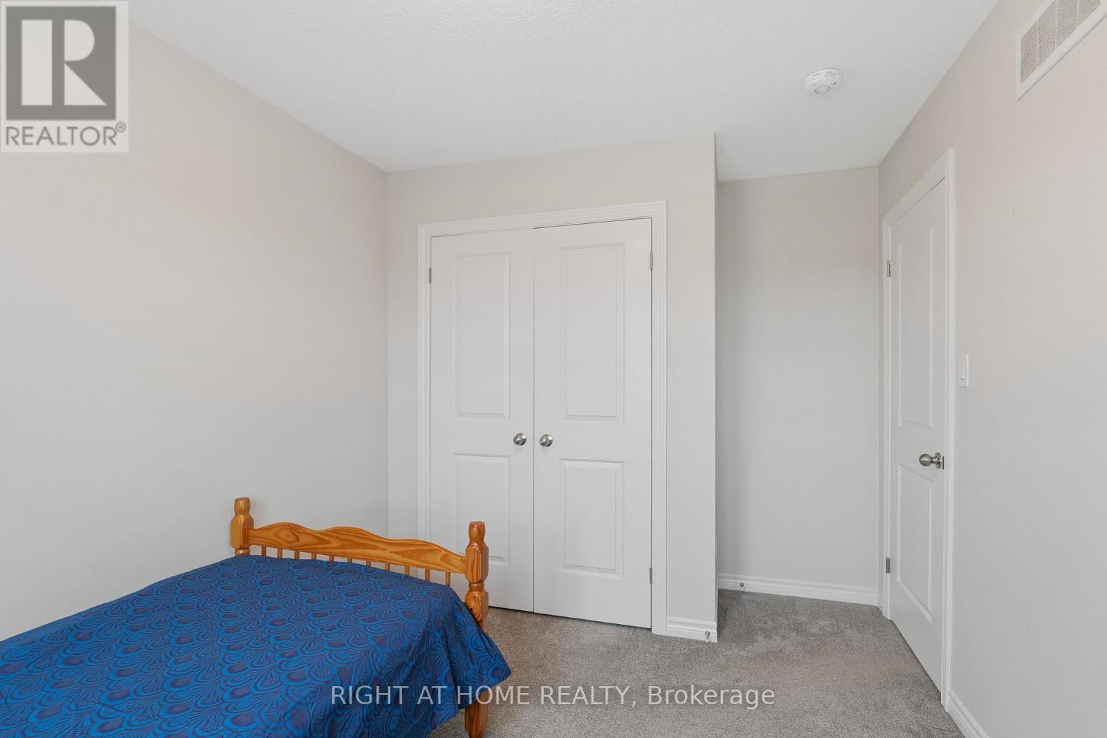 307 KENNINGTON WAY - 31