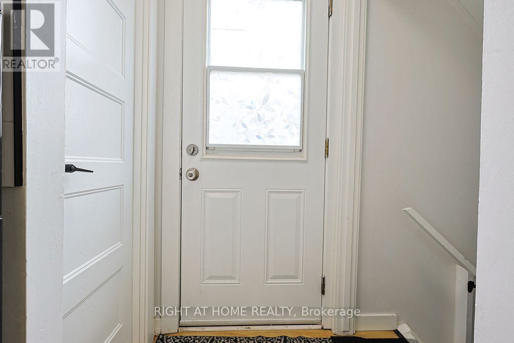 208 ADMIRAL DRIVE - Image 17