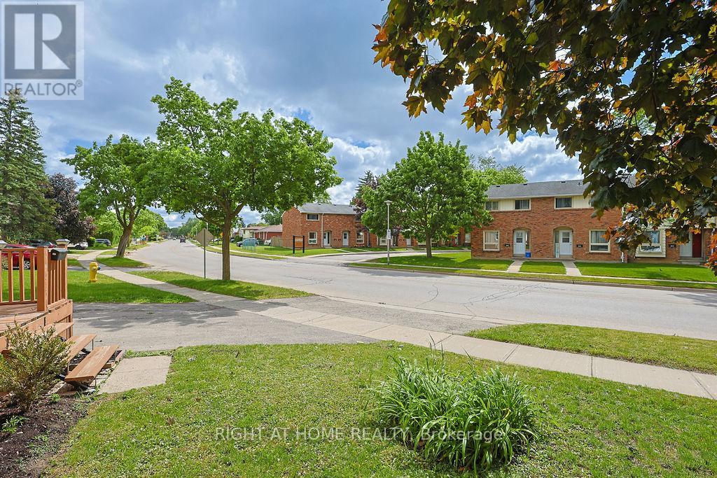 208 ADMIRAL DRIVE - 35