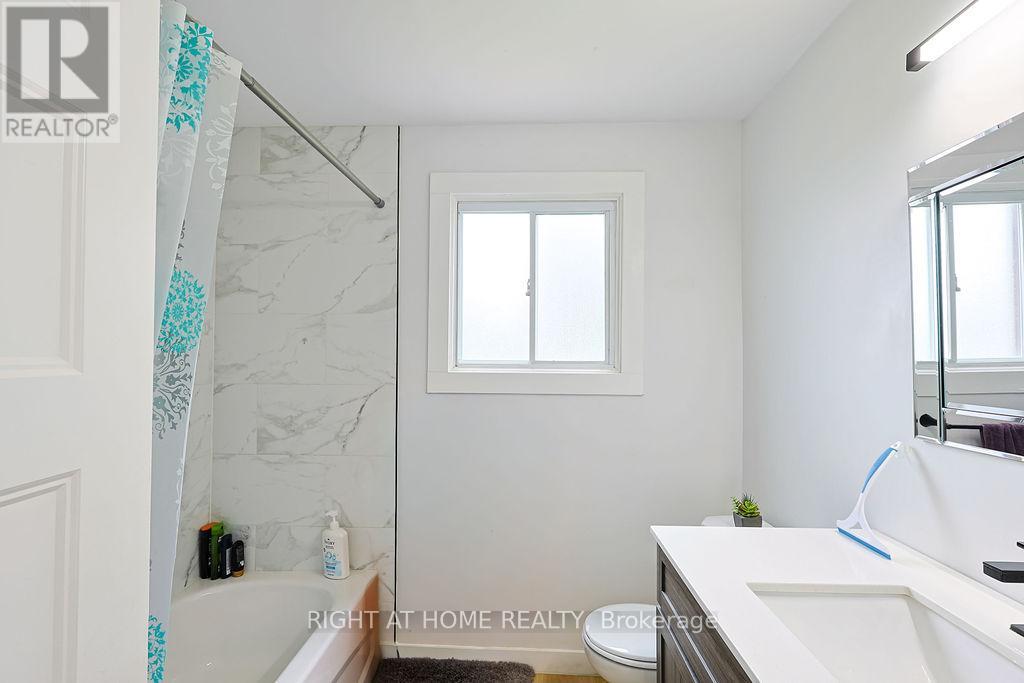 208 ADMIRAL DRIVE - 28