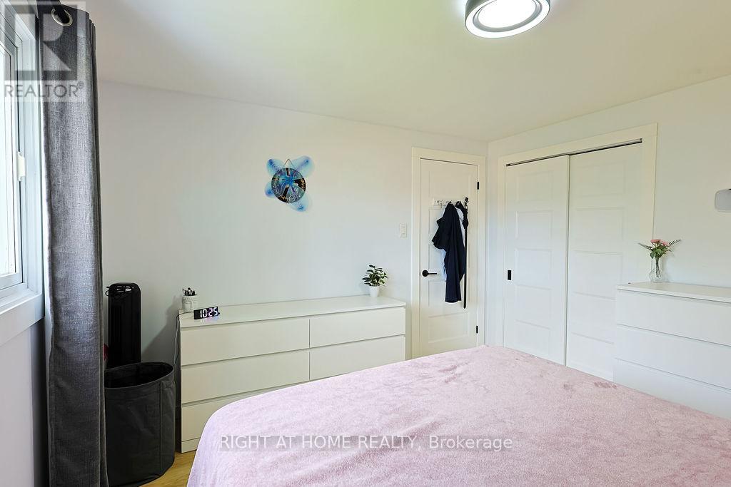 208 ADMIRAL DRIVE - Image 19