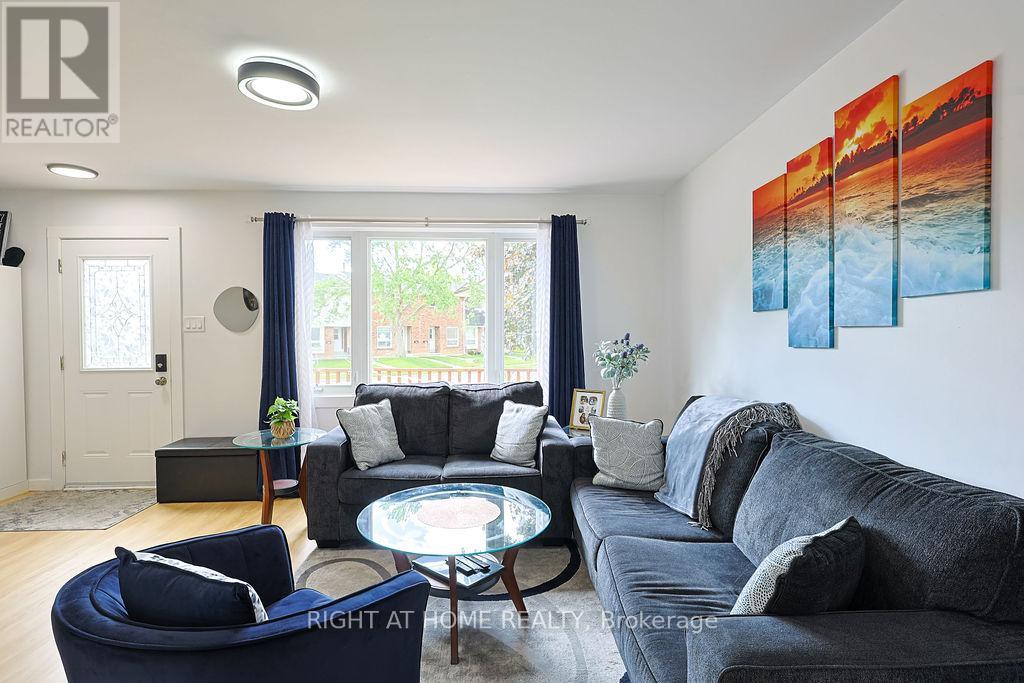 208 ADMIRAL DRIVE - 10