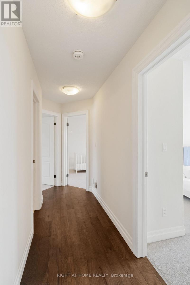 878 ZAIFMAN CIRCLE - 21