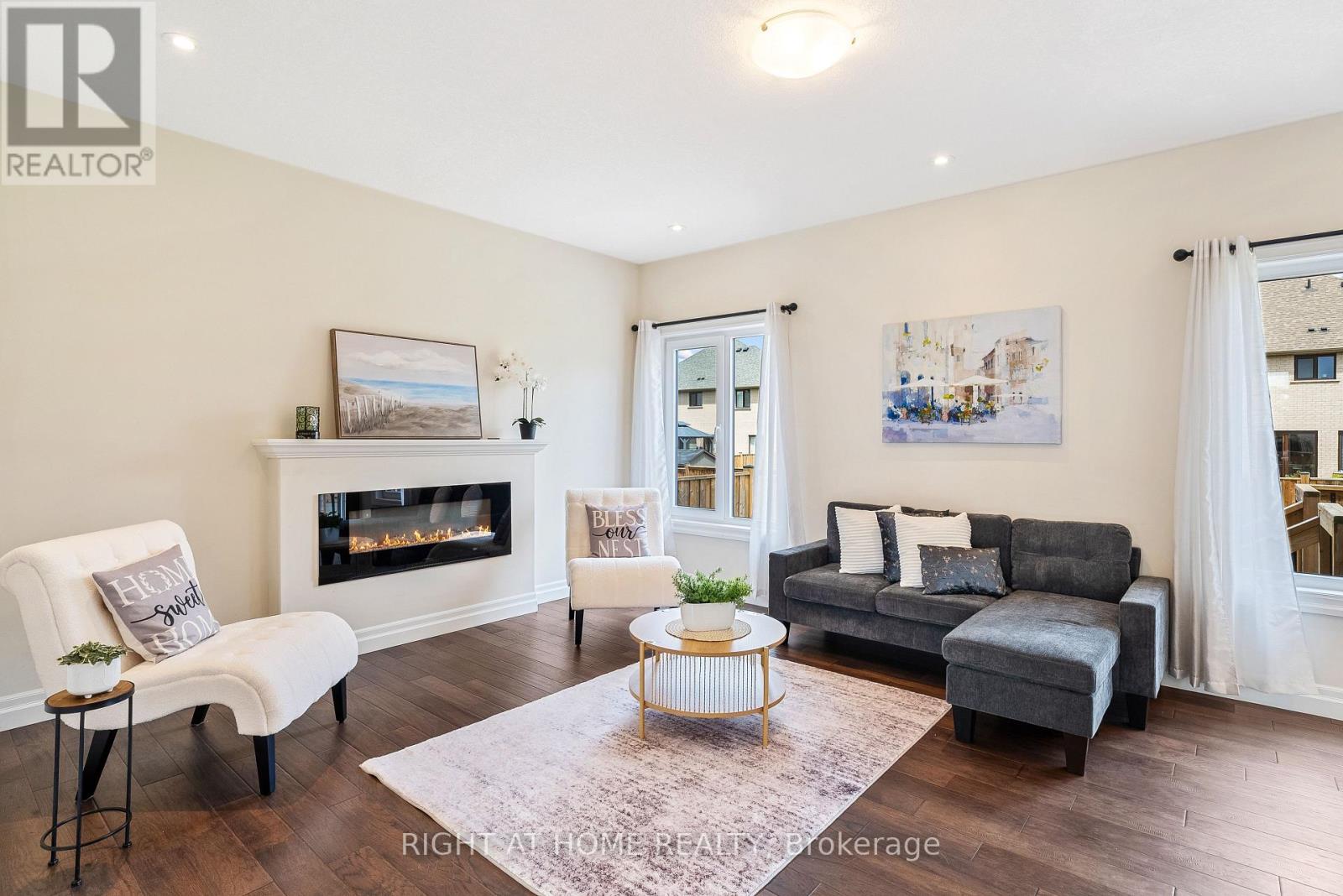 878 ZAIFMAN CIRCLE - 11