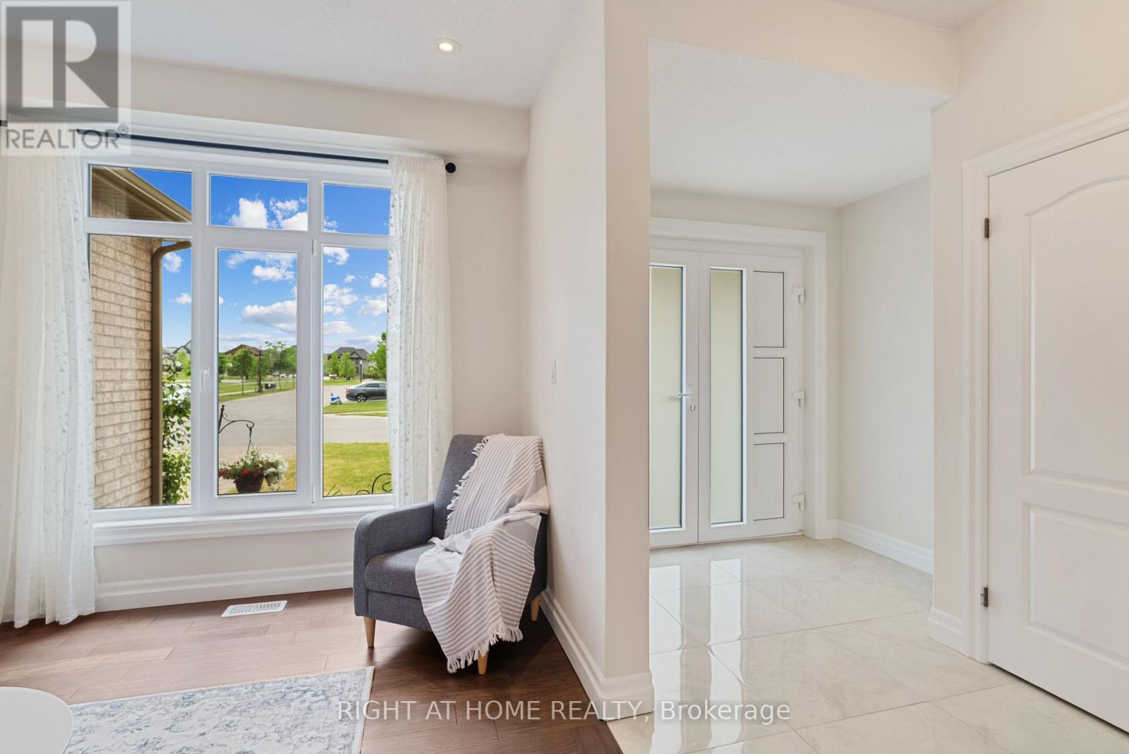 878 ZAIFMAN CIRCLE - 5
