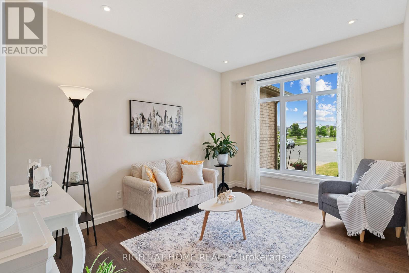 878 ZAIFMAN CIRCLE - 6