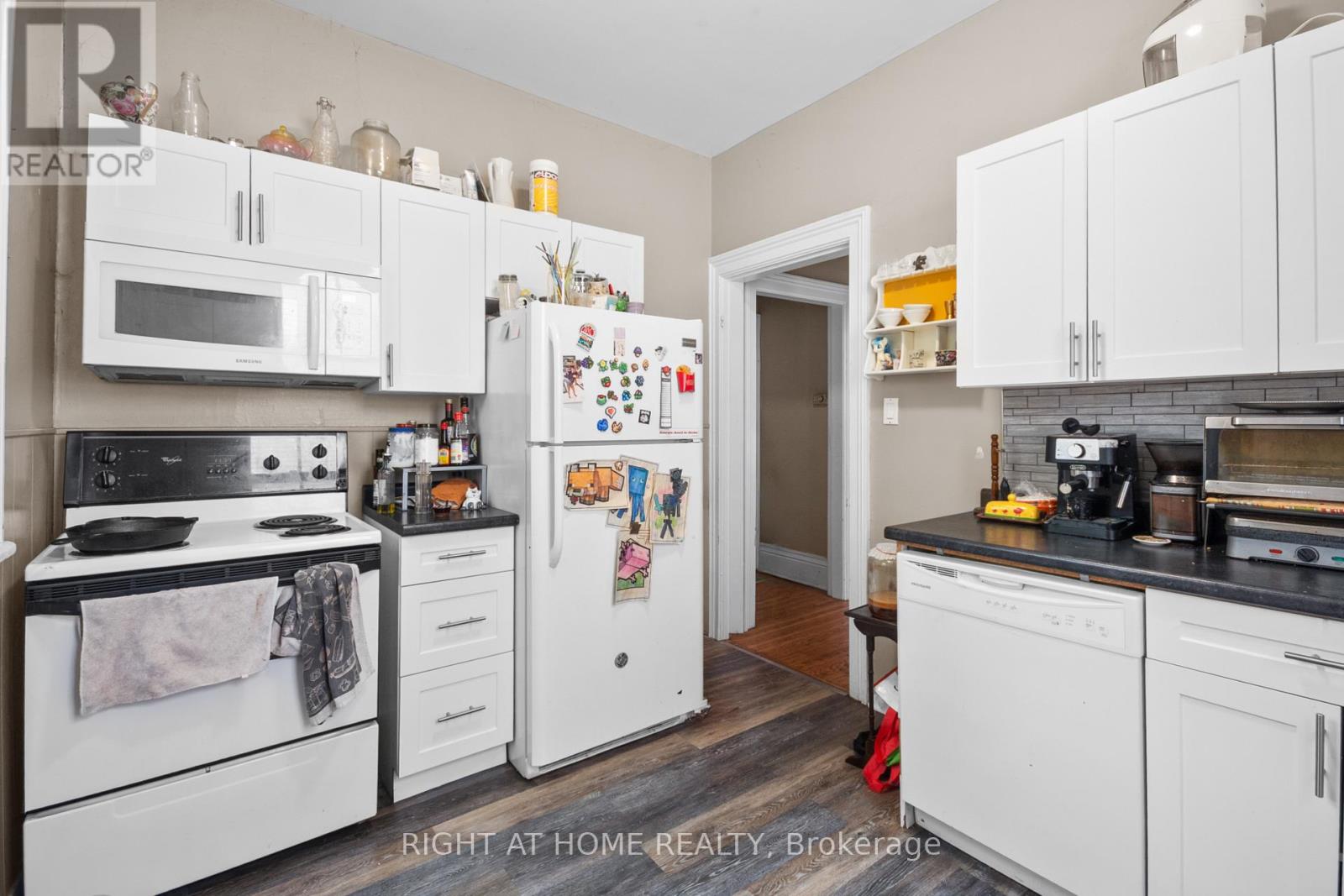 202 SYDENHAM STREET - 19