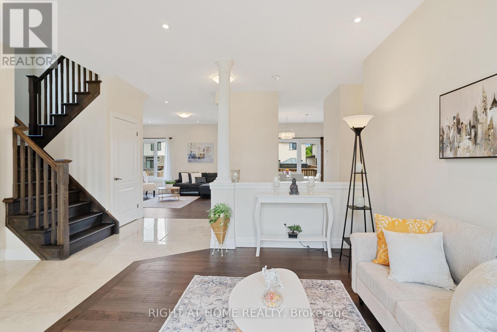 878 ZAIFMAN CIRCLE - 7