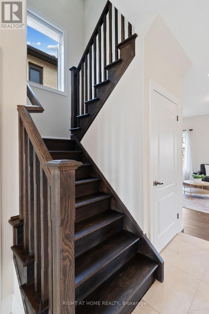 878 ZAIFMAN CIRCLE - 8