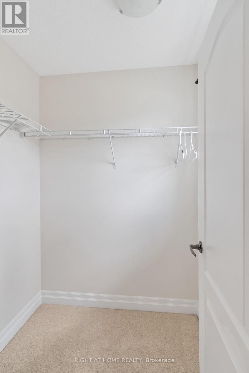 878 ZAIFMAN CIRCLE - 35