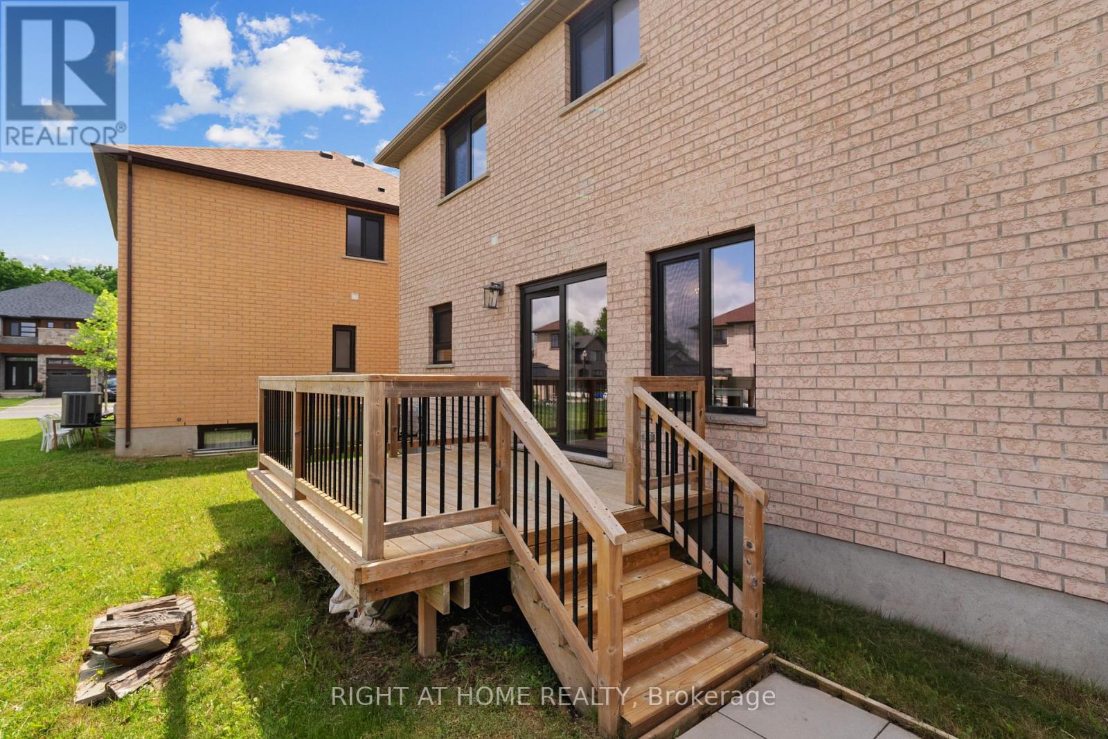 878 ZAIFMAN CIRCLE - 42