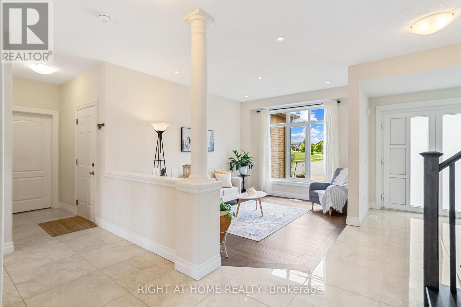 878 ZAIFMAN CIRCLE - 9
