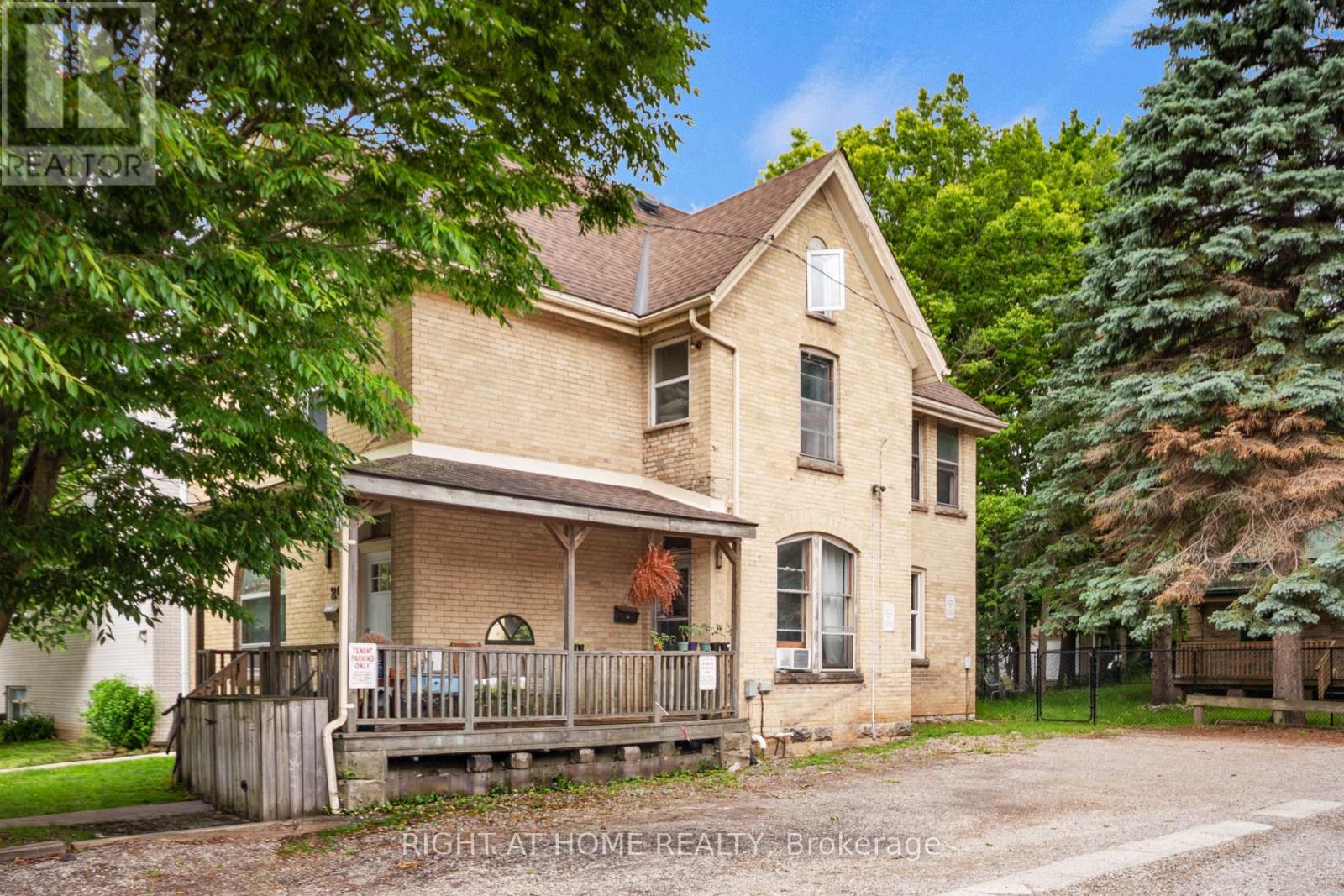202 SYDENHAM STREET - 3