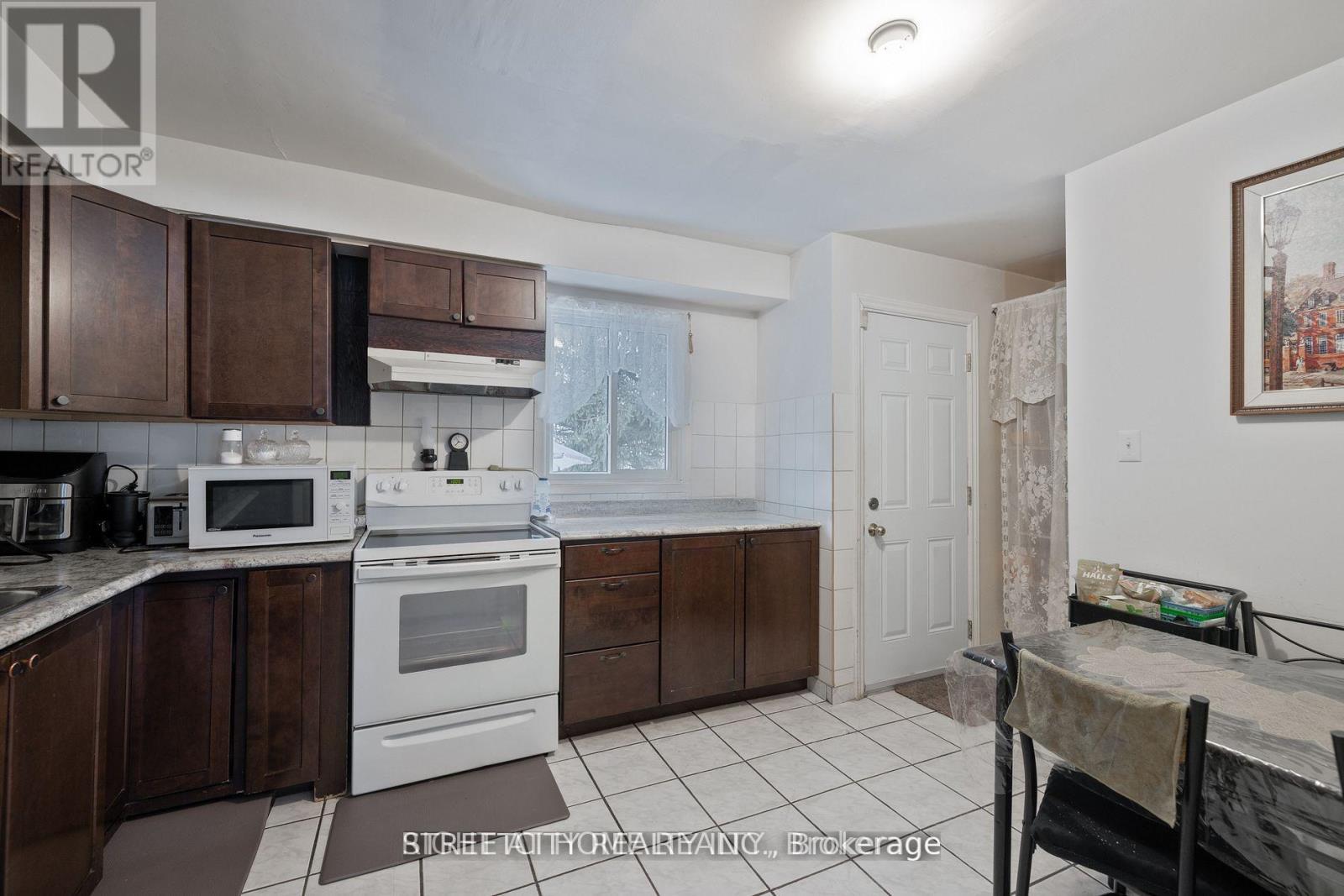 #40 311 VESTA ROAD - 8