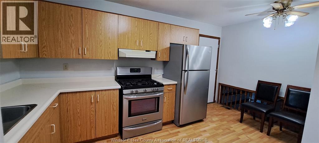 1635 COURTLAND CRESCENT - 2
