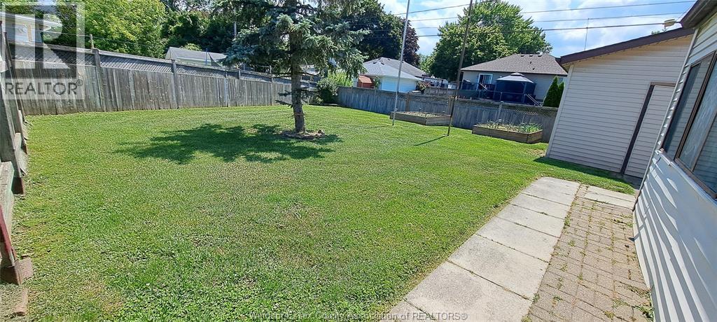 1635 COURTLAND CRESCENT - 20