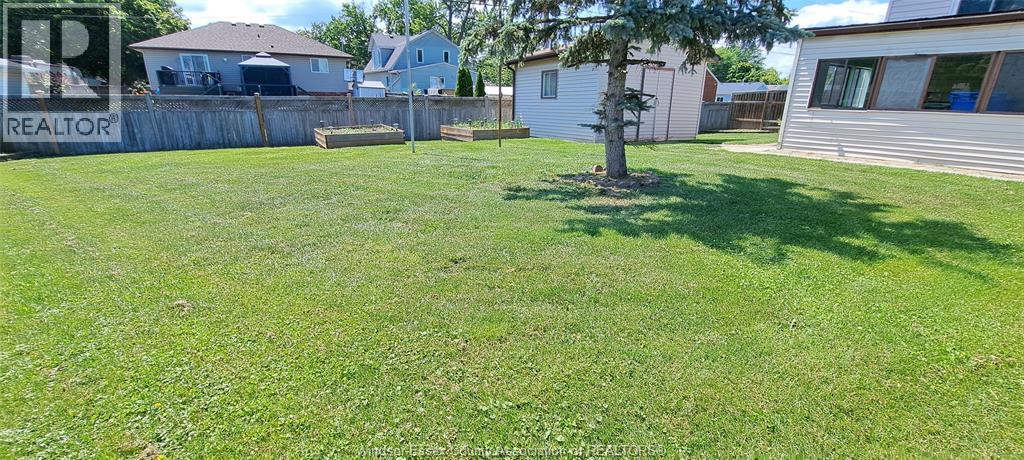 1635 COURTLAND CRESCENT - 22