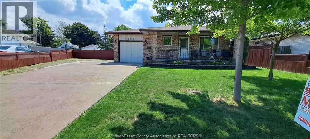 1635 COURTLAND CRESCENT - 30