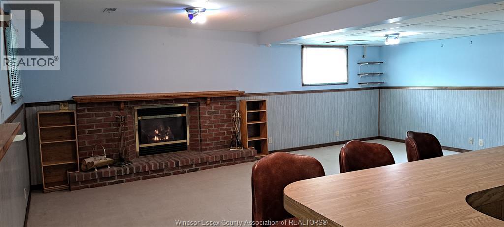 1635 COURTLAND CRESCENT - 12