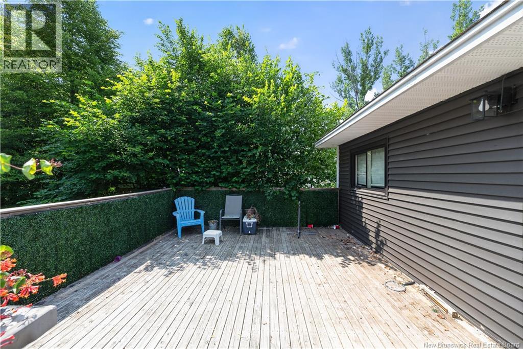 252 Buckingham Avenue - Image 2