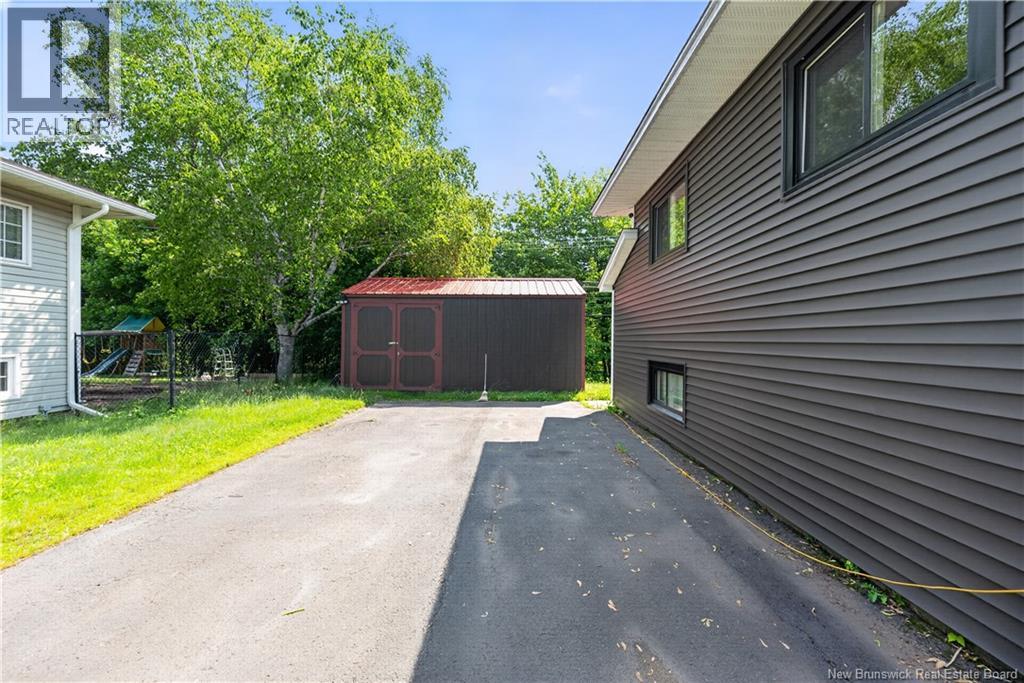 252 Buckingham Avenue - 31